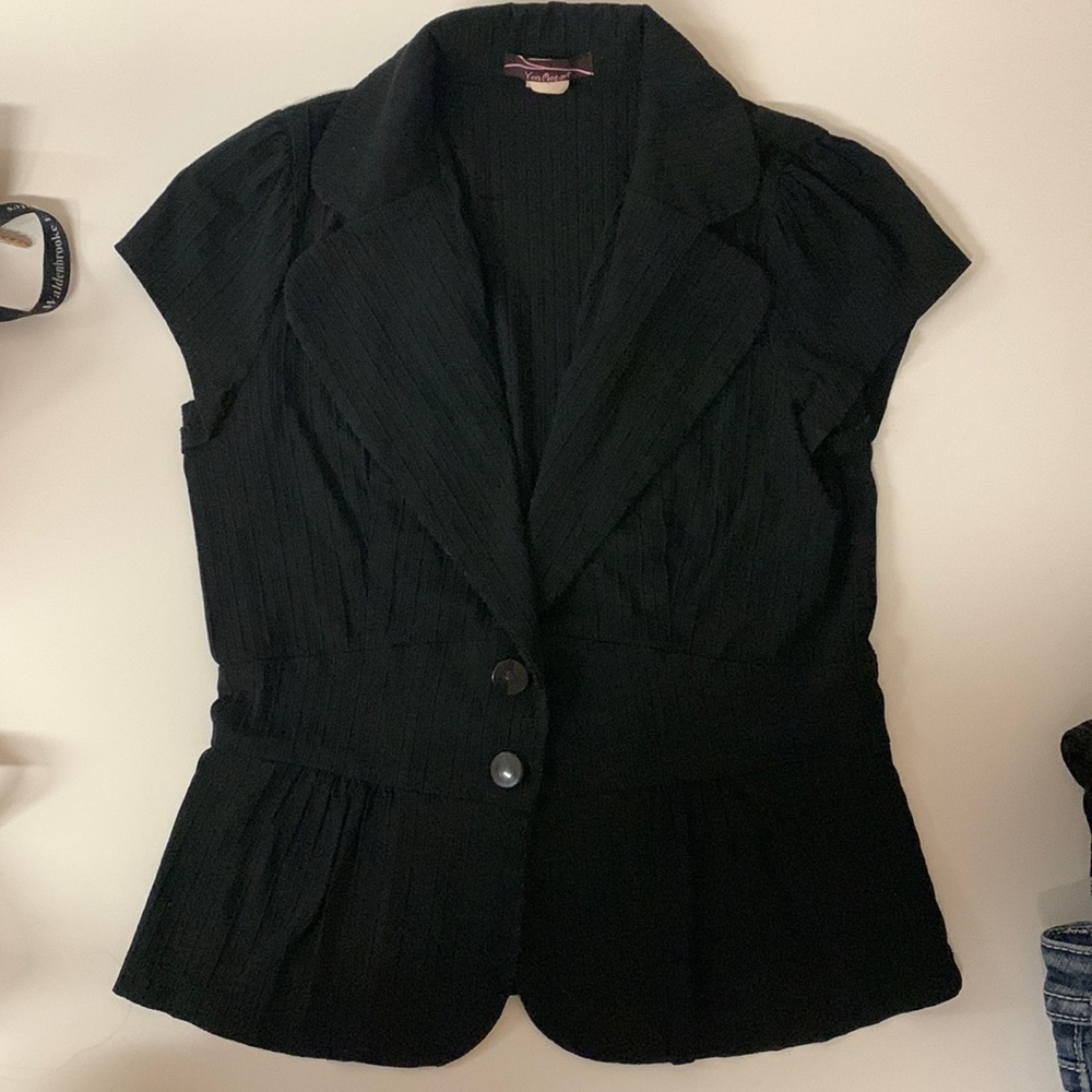 Von Mozart black capped sleeve jacket
